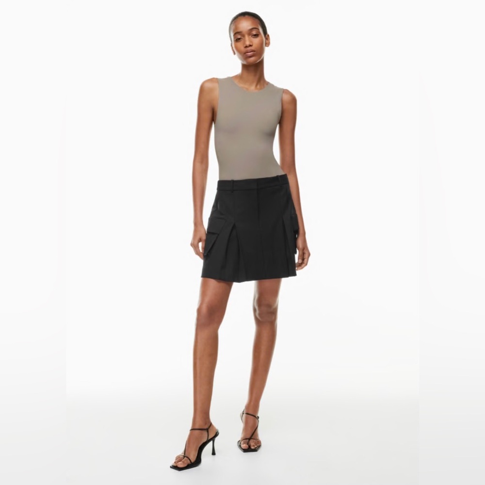 Aritzia Contour Muscle Tank